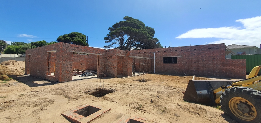 4 Bedroom Property for Sale in Mossel Bay Central Western Cape